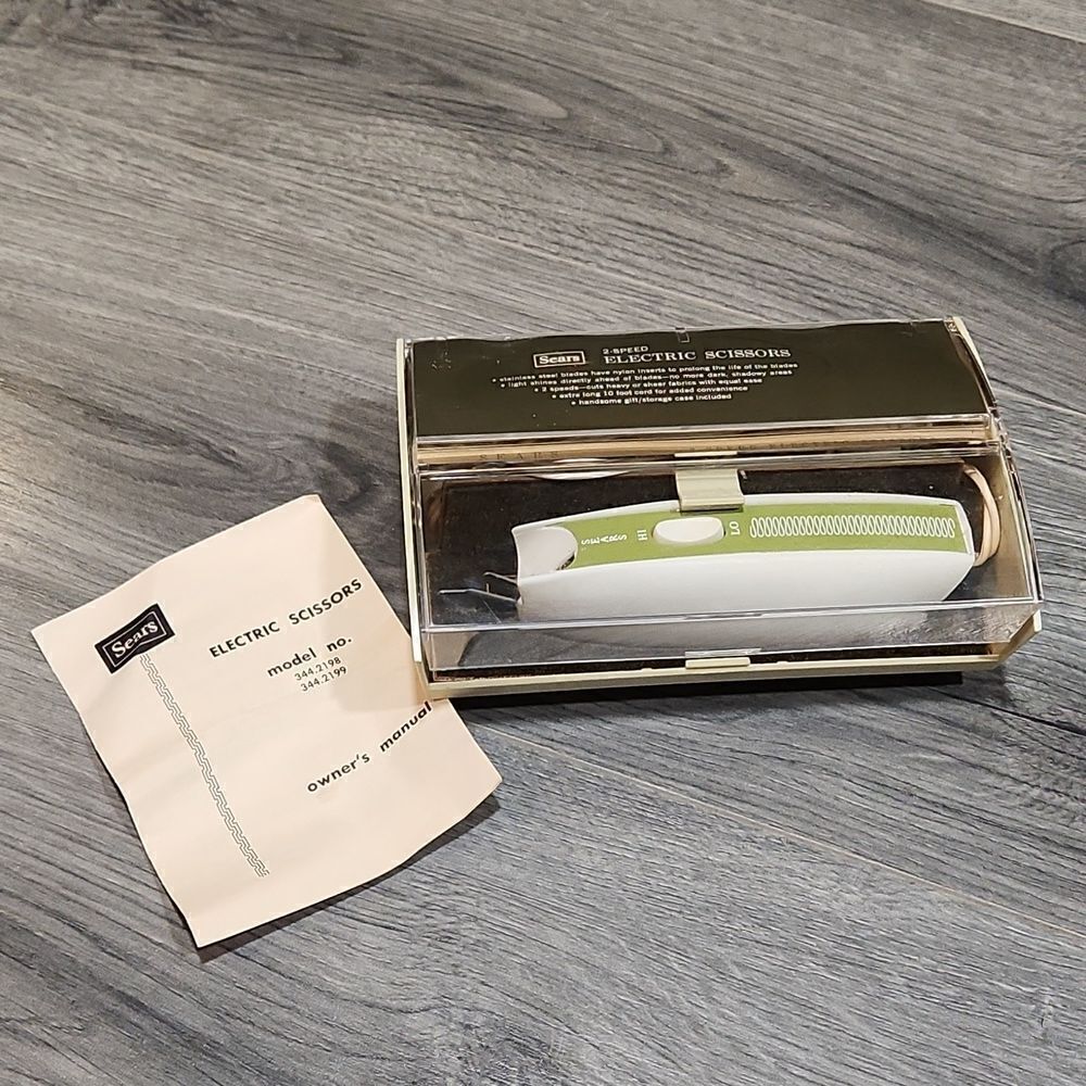 EUC Vintage 60's 2 Speed Electric Scissors w/Original Box